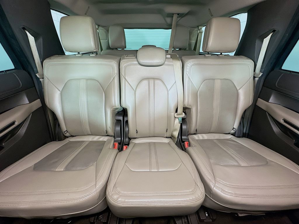 Used 2021 Ford Expedition Max Limited image 13