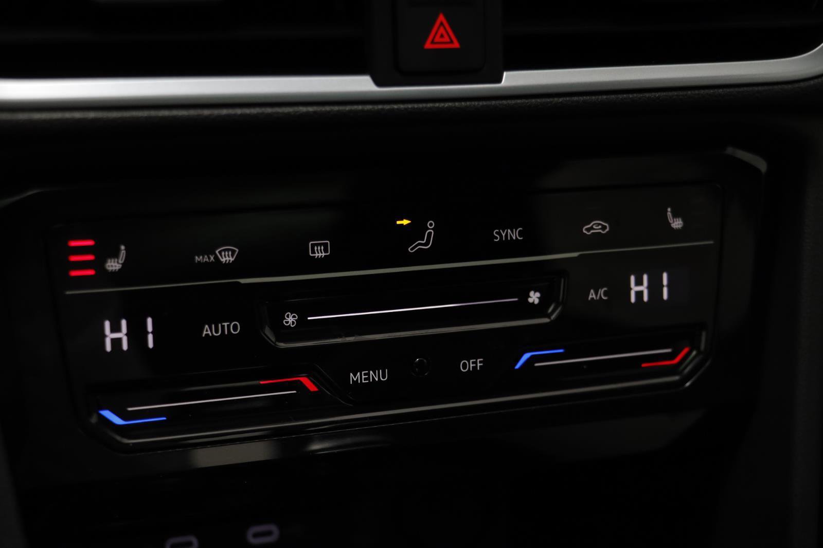 New 2026 Volkswagen Taos SE image 10