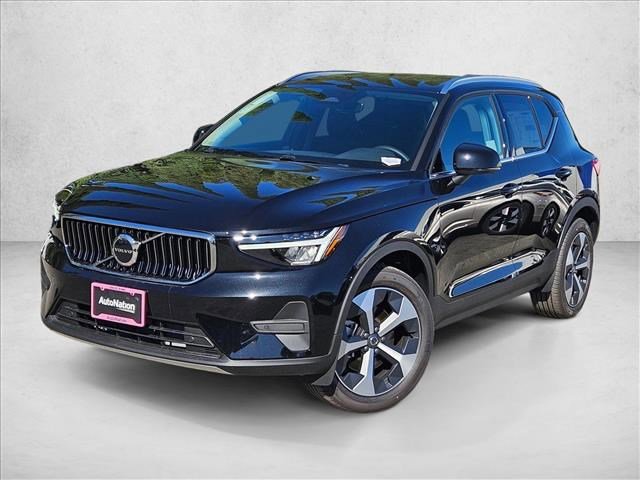 New 2025 Volvo XC40 B5 Core w/ Protection Package Premier