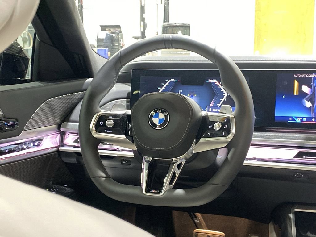 Used 2024 BMW 740i xDrive w/ Executive Package image 2