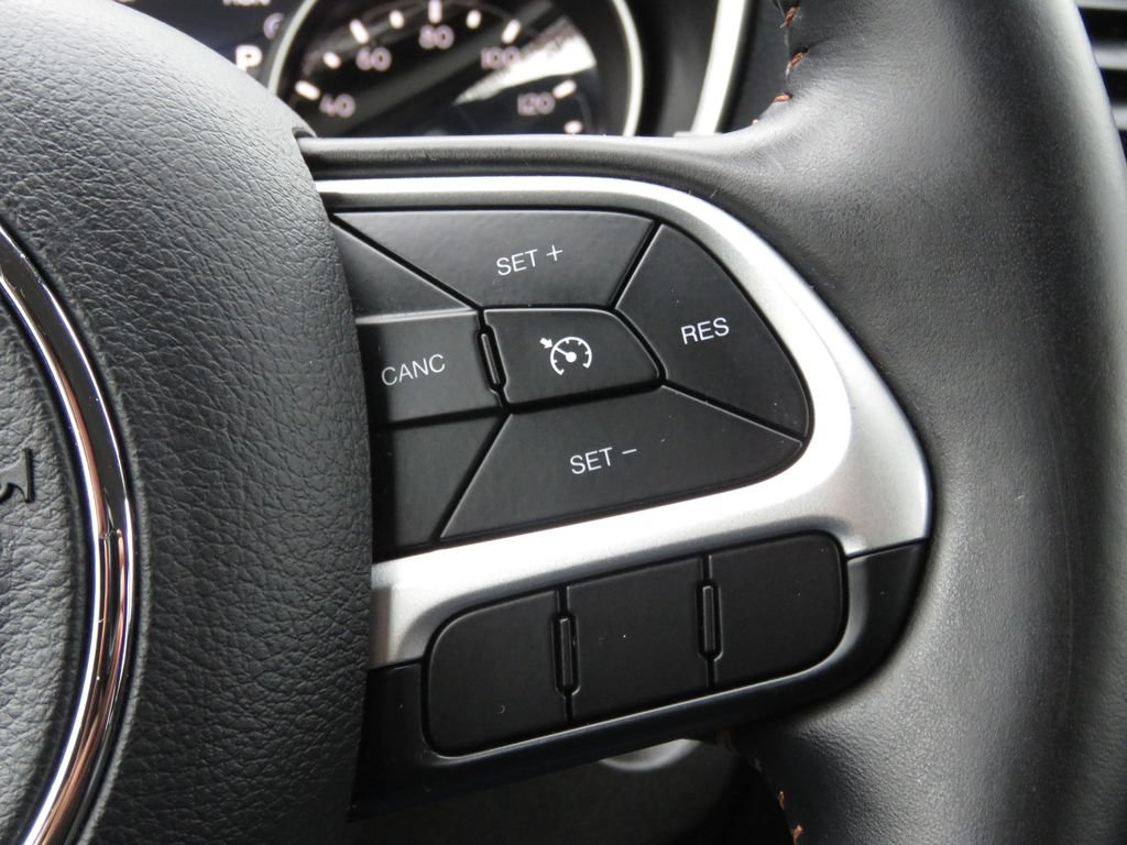 Used 2019 Jeep Compass Latitude w/ Popular Equipment Group AWD/4WD image 22