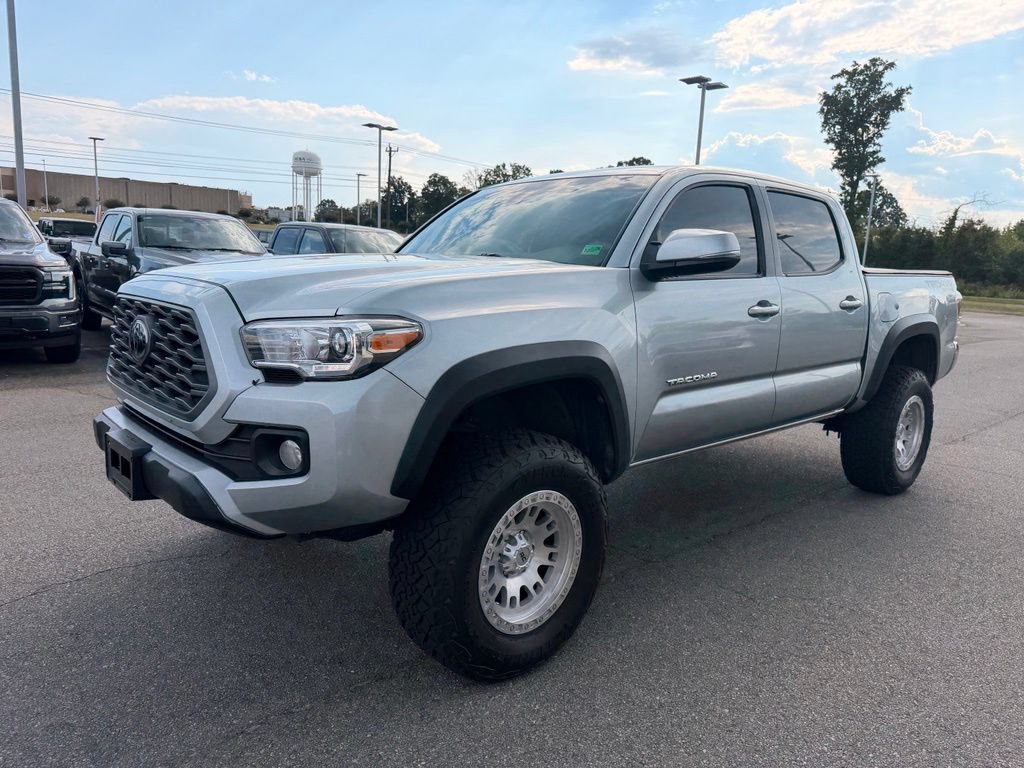 Used 2023 Toyota Tacoma TRD Off-Road AWD/4WD image 5