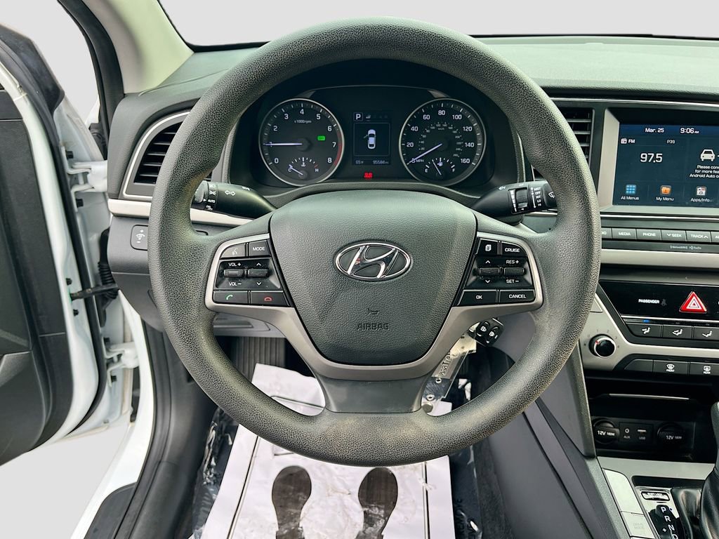 Used 2018 Hyundai Elantra SEL image 11