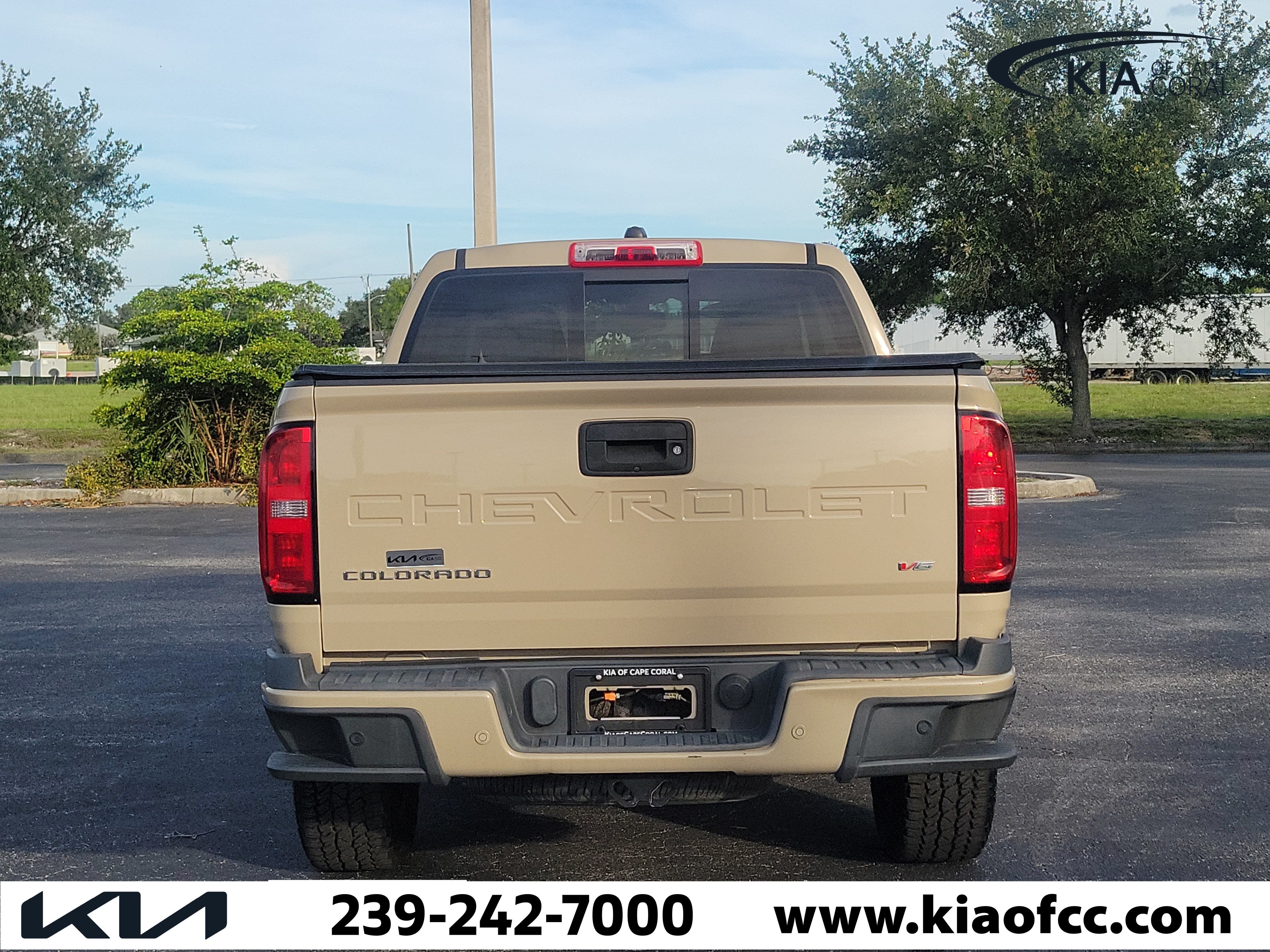 Used 2022 Chevrolet Colorado Z71 AWD/4WD image 5
