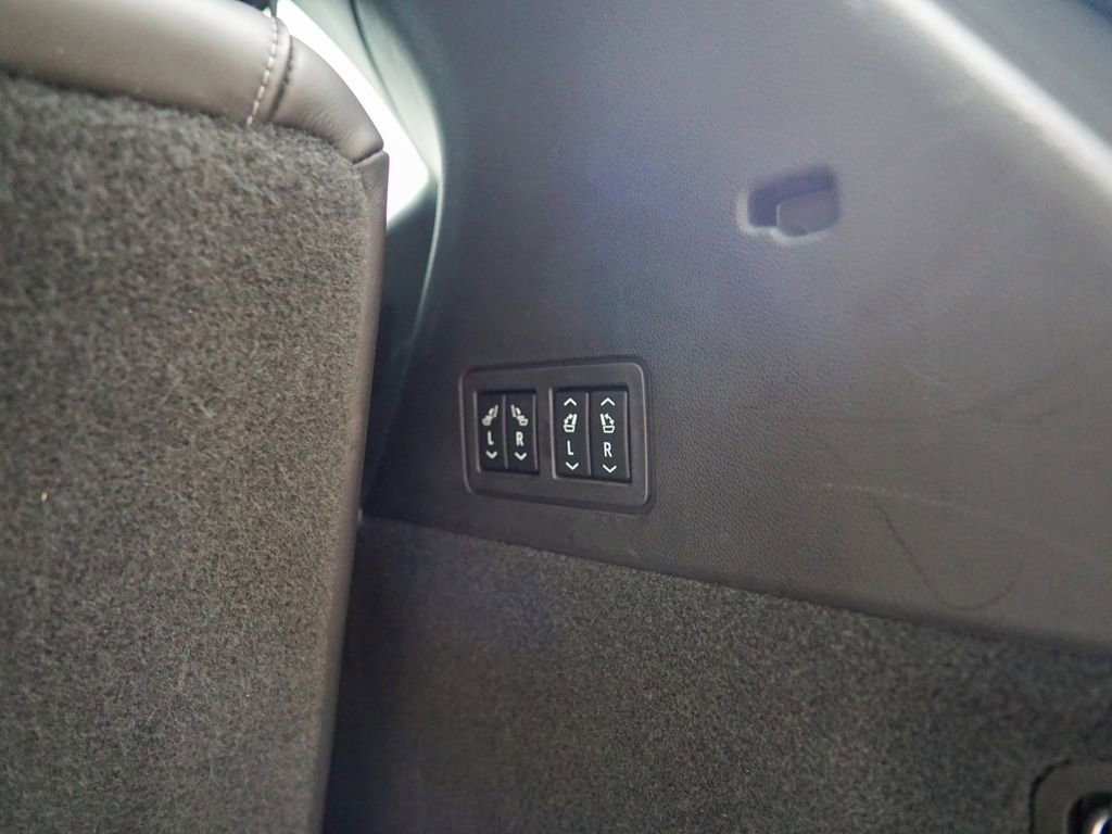 Used 2020 Cadillac XT6 Sport w/ Platinum Package AWD/4WD image 11