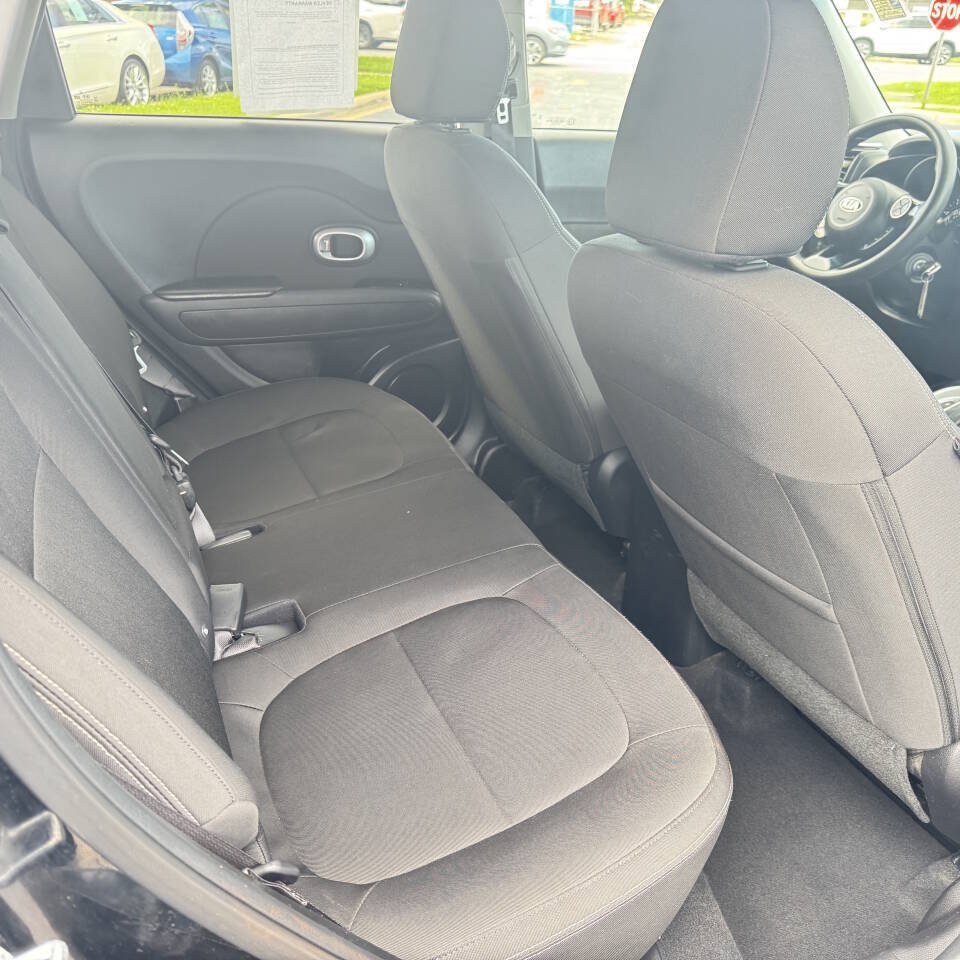 Used 2014 Kia Soul FWD image 24
