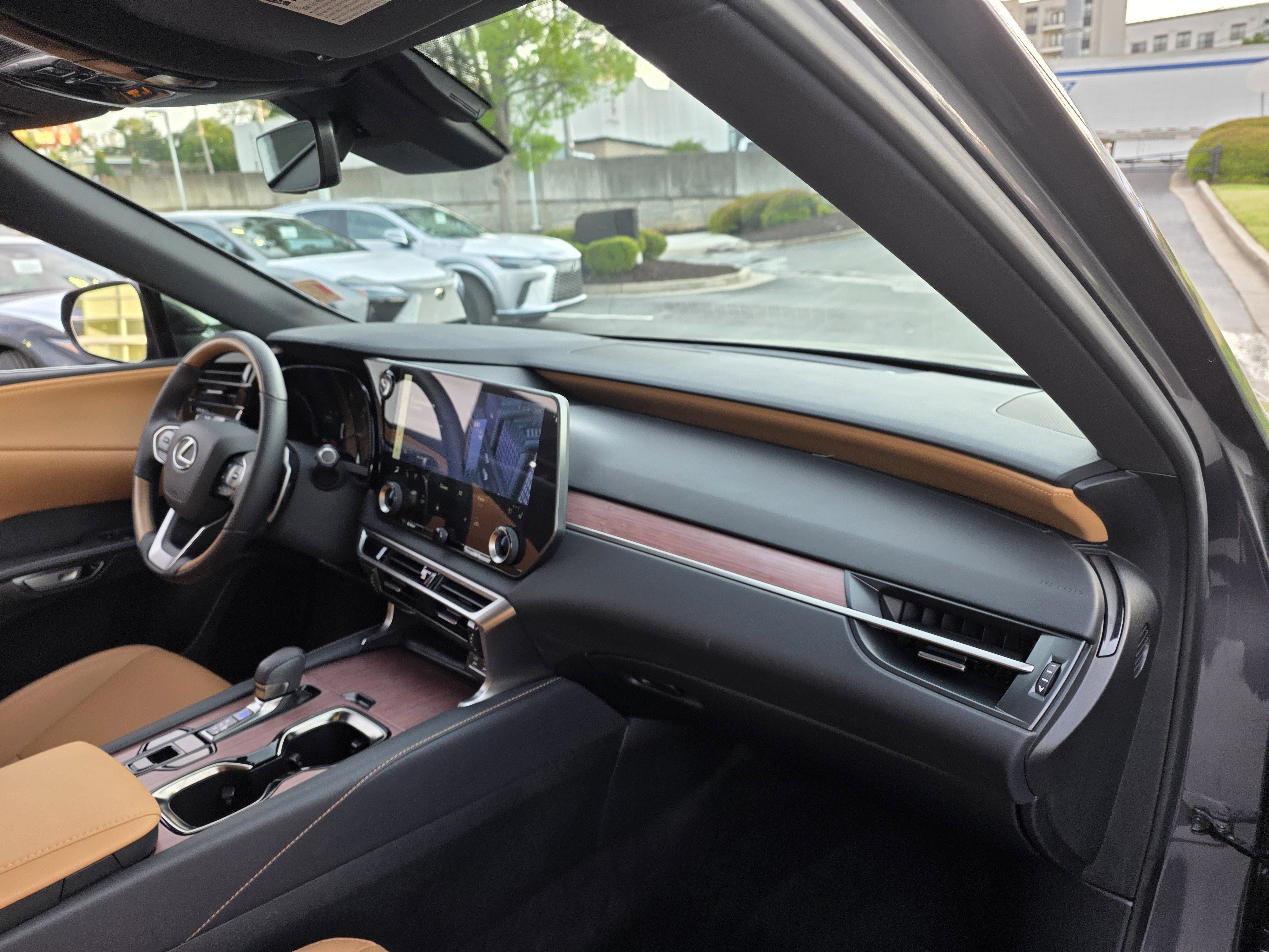 Used 2025 Lexus RX 350 Premium w/ Accessory Package (Z1) image 29