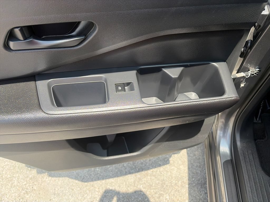 Used 2024 Nissan Pathfinder SV AWD/4WD image 32