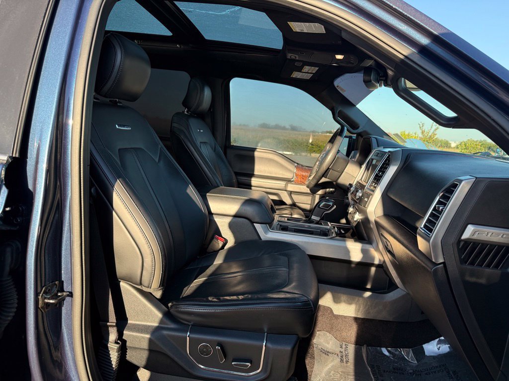 Used 2016 Ford F150 Platinum w/ Equipment Group 701A Luxury AWD/4WD image 30
