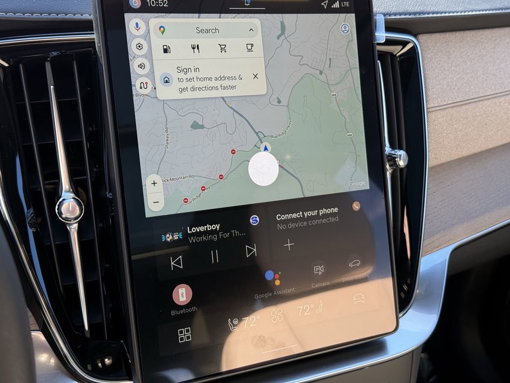 New 2026 Volvo XC90 B6 Plus w/ Protection Package Premier image 16