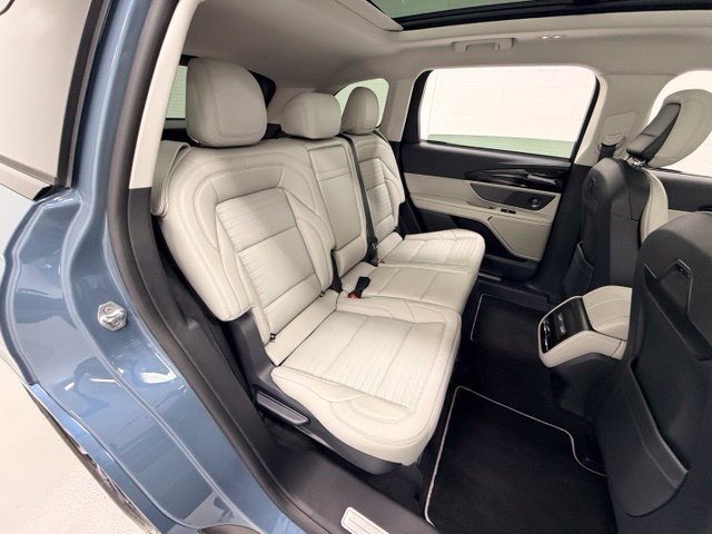 Used 2026 Lincoln Nautilus Reserve AWD/4WD image 26