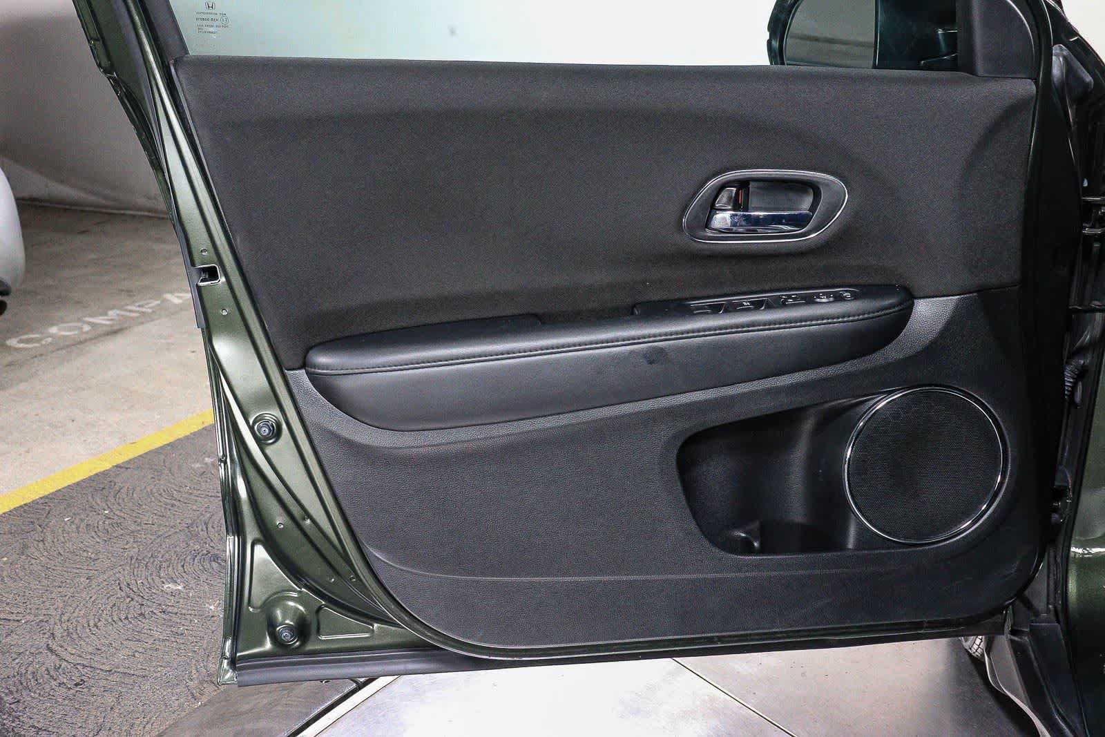 Used 2018 Honda HR-V EX image 22