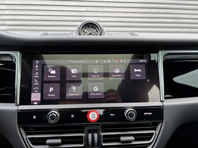 Certified 2026 Porsche Macan AWD/4WD image 19