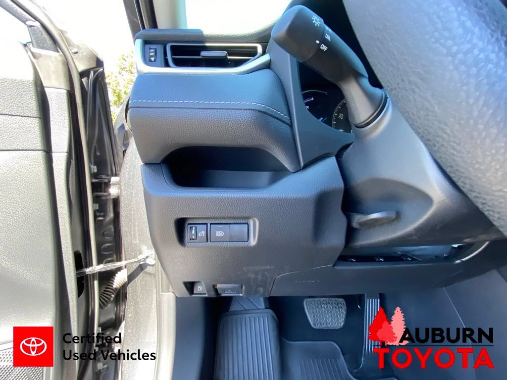 Certified 2025 Toyota RAV4 LE AWD/4WD image 34