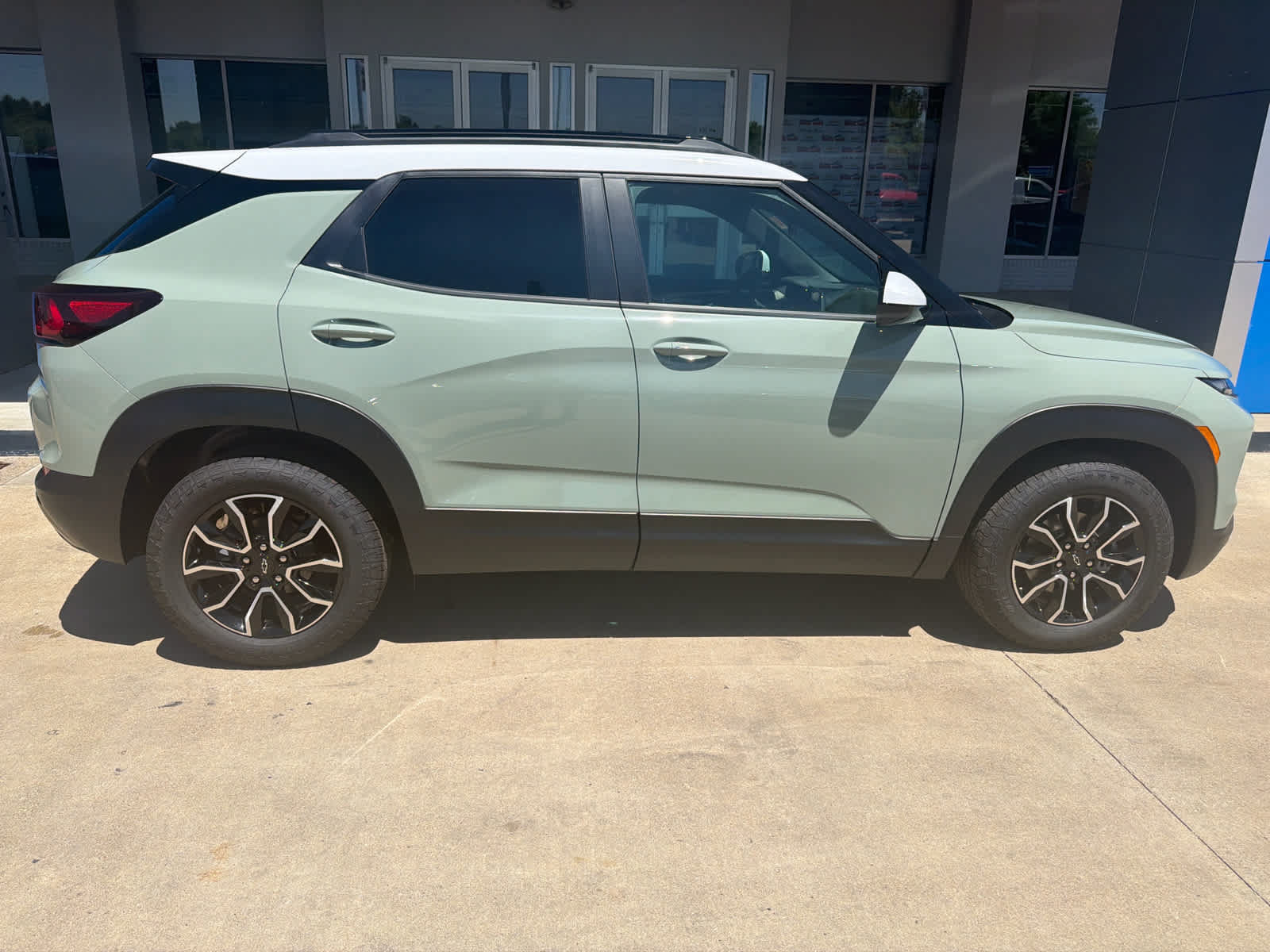 New 2026 Chevrolet TrailBlazer ACTIV w/ Convenience Package FWD image 7