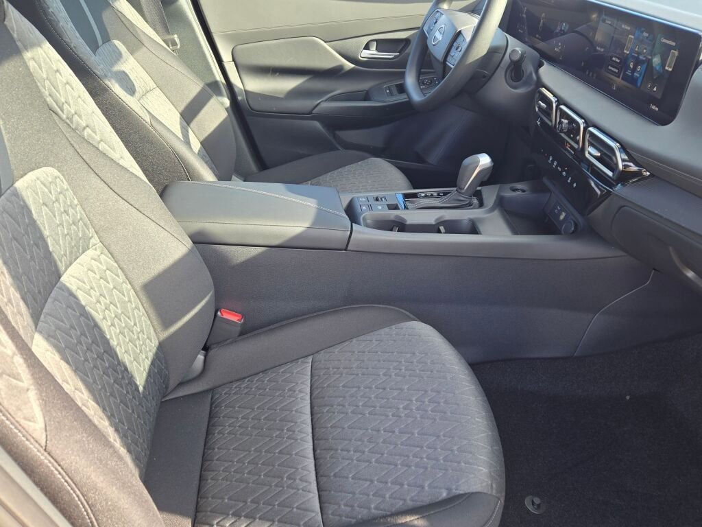 New 2026 Nissan Sentra SV w/ Floor Mat Package FWD image 6