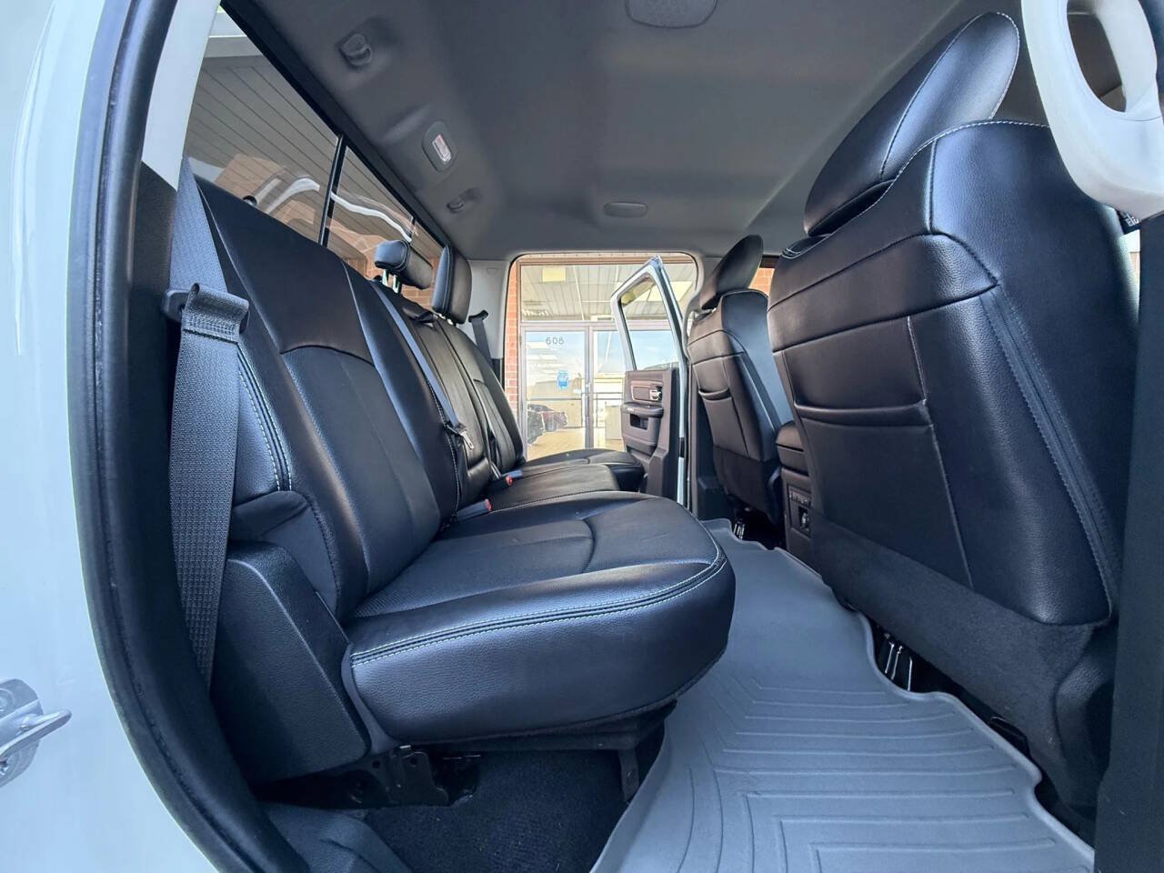 Used 2018 RAM 1500 Laramie w/ Convenience Group AWD/4WD image 18