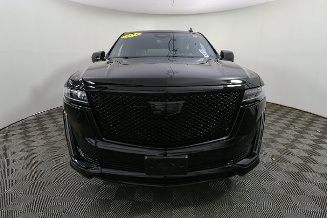 Used 2024 Cadillac Escalade Sport w/ LPO, ONYX Package AWD/4WD image 4