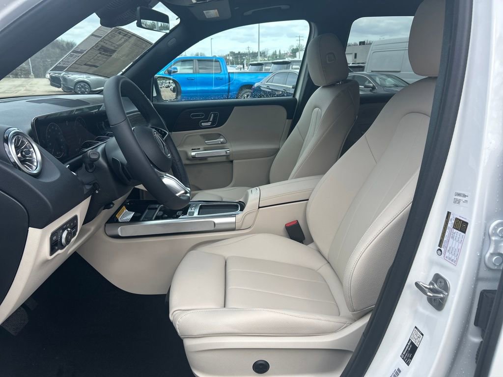New 2026 Mercedes-Benz GLB 250 4MATIC image 9