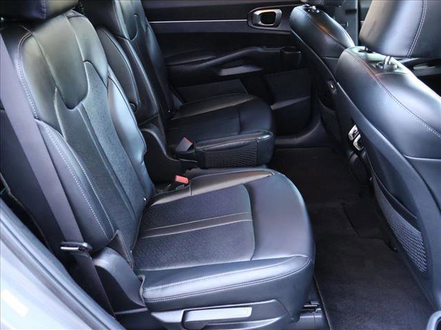 Used 2023 Kia Sorento EX AWD/4WD image 25