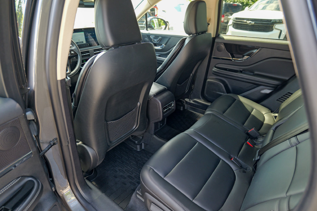 Used 2023 Lincoln Corsair AWD image 25