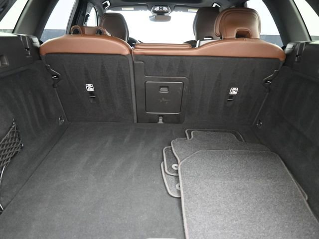 Used 2023 Volvo XC60 B5 Ultimate image 31