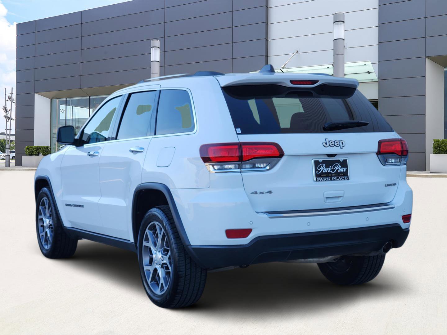 Used 2020 Jeep Grand Cherokee Limited image 4