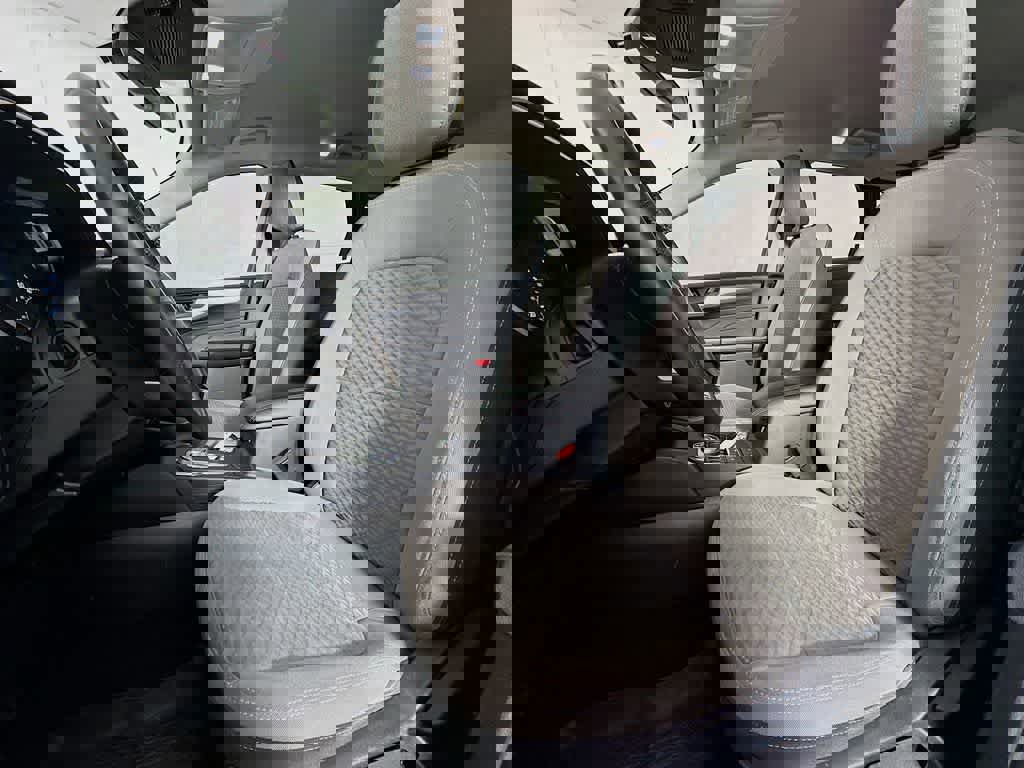 Certified 2022 Ford Escape SE w/ Cold Weather Package image 11