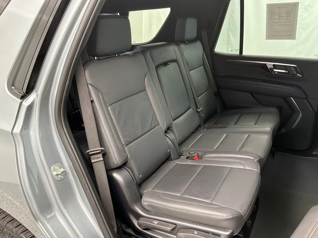 Used 2025 Chevrolet Tahoe Z71 AWD/4WD image 29