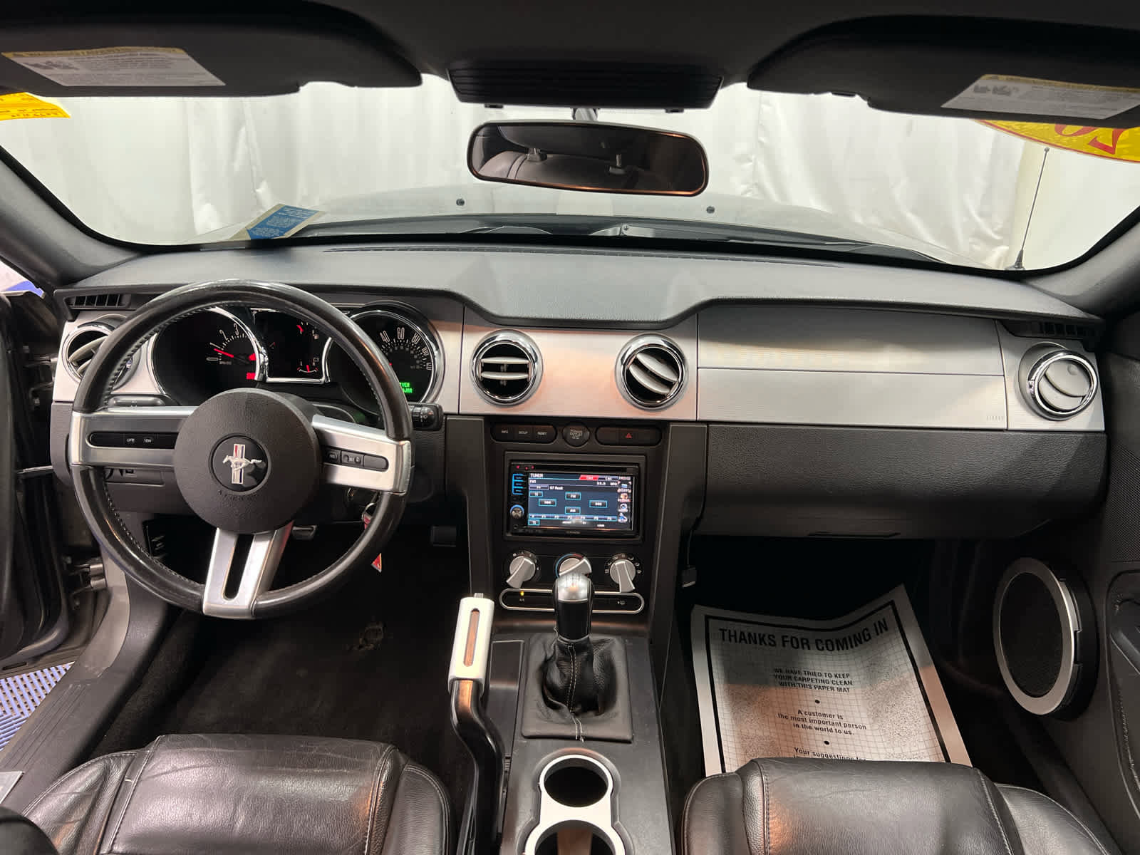 Used 2005 Ford Mustang Deluxe image 26