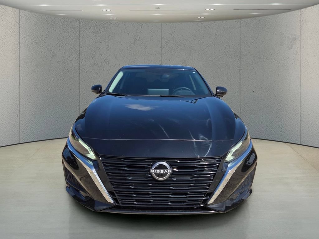Used 2024 Nissan Altima 2.5 SV w/ SV Premium Package FWD image 8