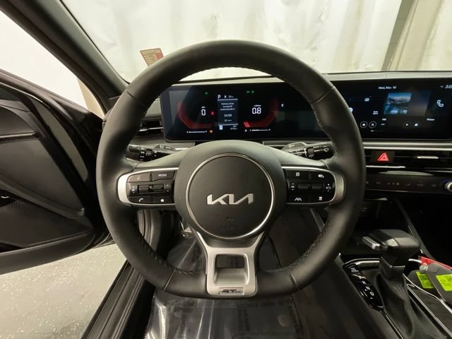 Used 2026 Kia K5 GT-Line w/ GT-Line Red Interior Package AWD/4WD image 11