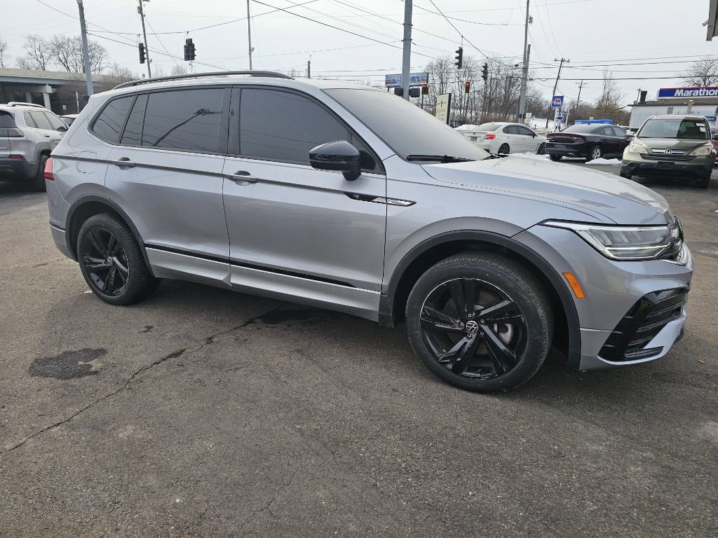 Used 2024 Volkswagen Tiguan SE R-Line image 15