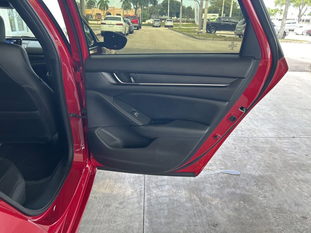 Used 2022 Honda Accord Sport image 28