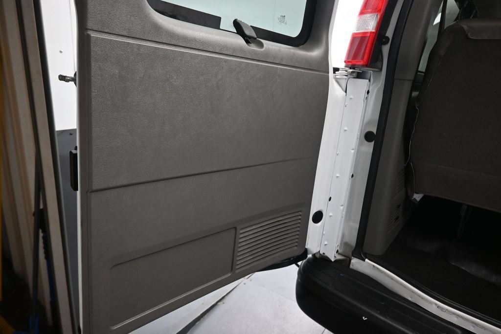 Used 2023 Chevrolet Express 3500 LS RWD image 43