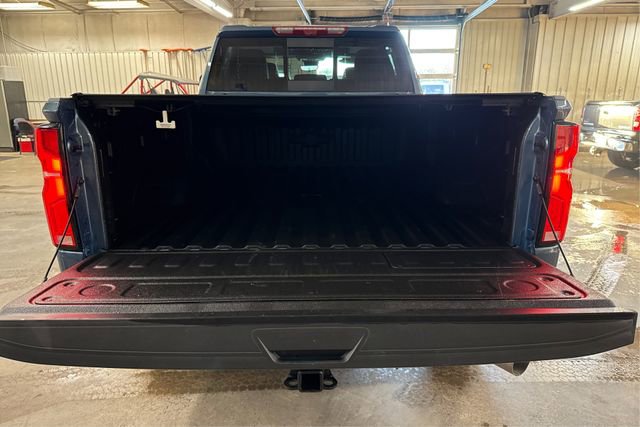 Used 2025 Chevrolet Silverado 2500 LTZ w/ LTZ Plus Package image 12