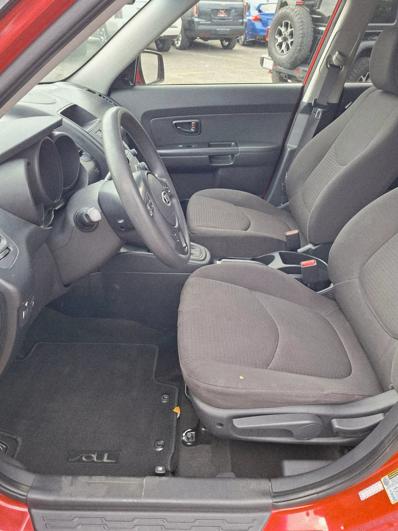 Used 2013 Kia Soul FWD image 8