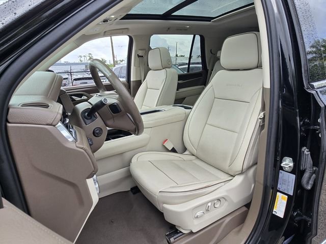 Used 2021 GMC Yukon Denali w/ Denali Premium Package RWD image 9