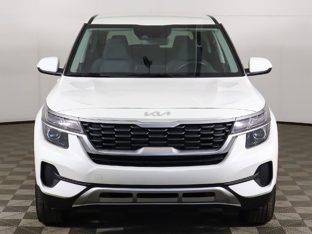 Used 2023 Kia Seltos LX AWD/4WD image 9