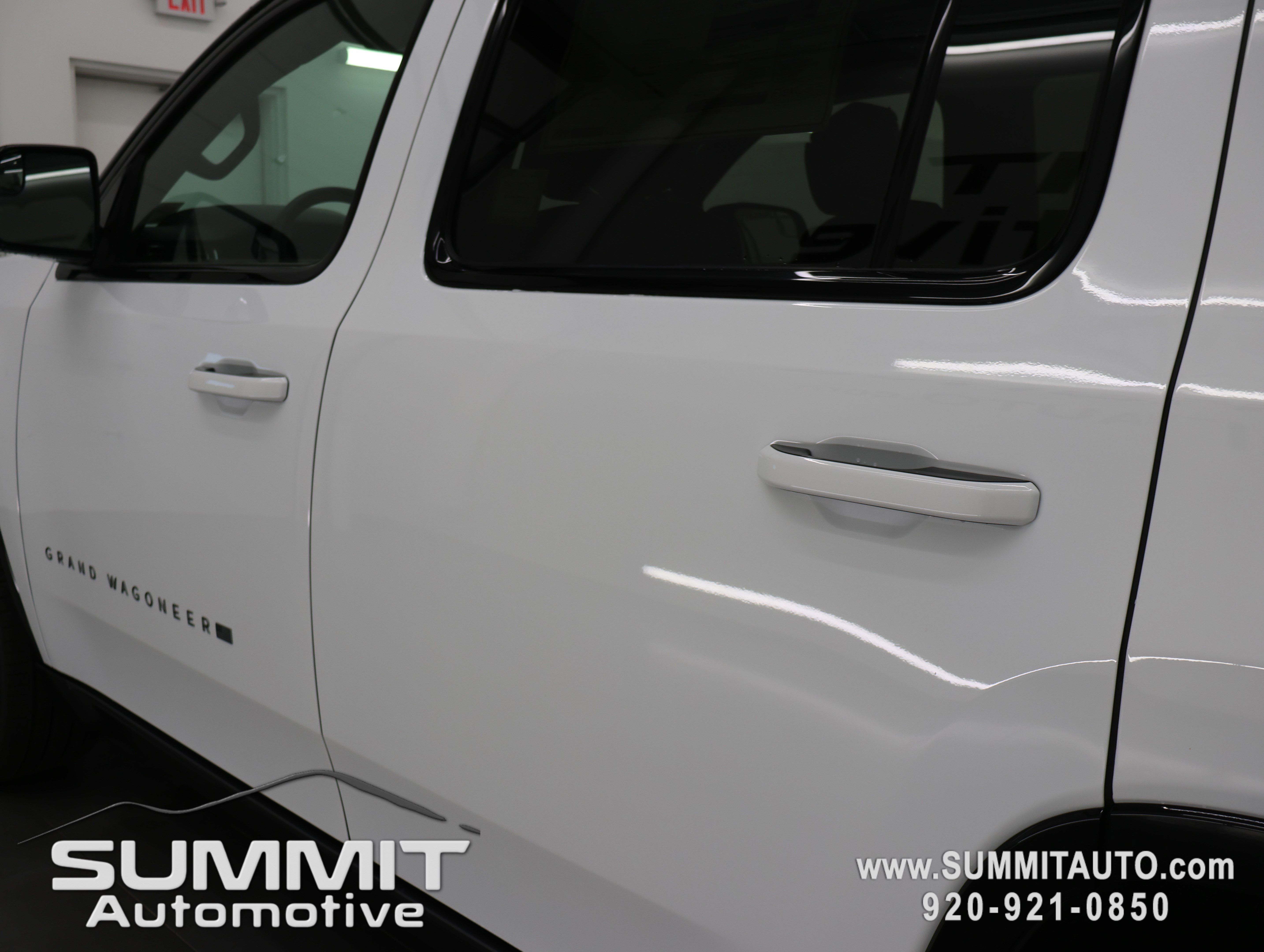 New 2026 Jeep Grand Wagoneer Summit AWD/4WD image 39