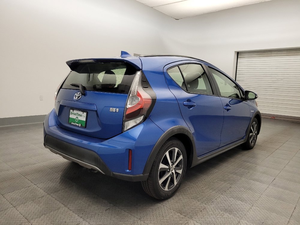 Used 2018 Toyota Prius C Three w/ Carpet Mat Package image 9