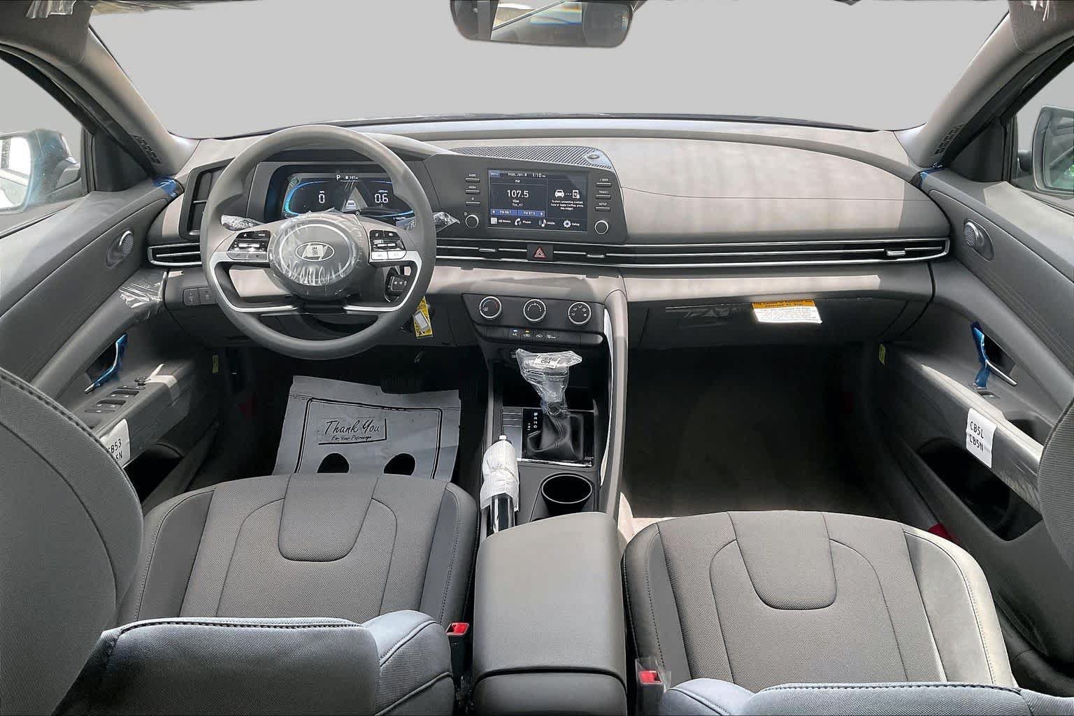 Certified 2026 Hyundai Elantra SE FWD image 16
