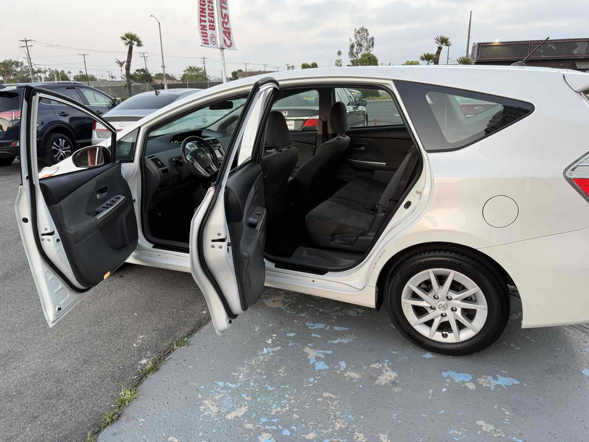 Used 2014 Toyota Prius V Two FWD image 42