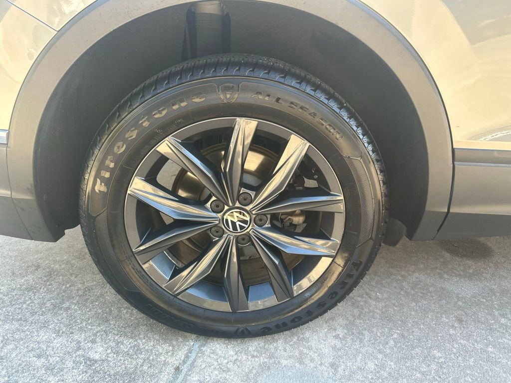 Used 2022 Volkswagen Tiguan SE image 27