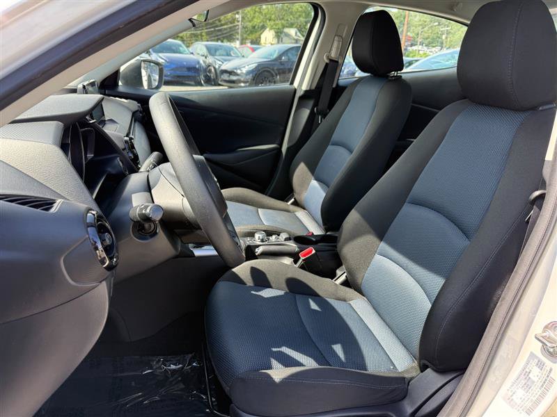 Used 2020 Toyota Yaris L FWD image 10
