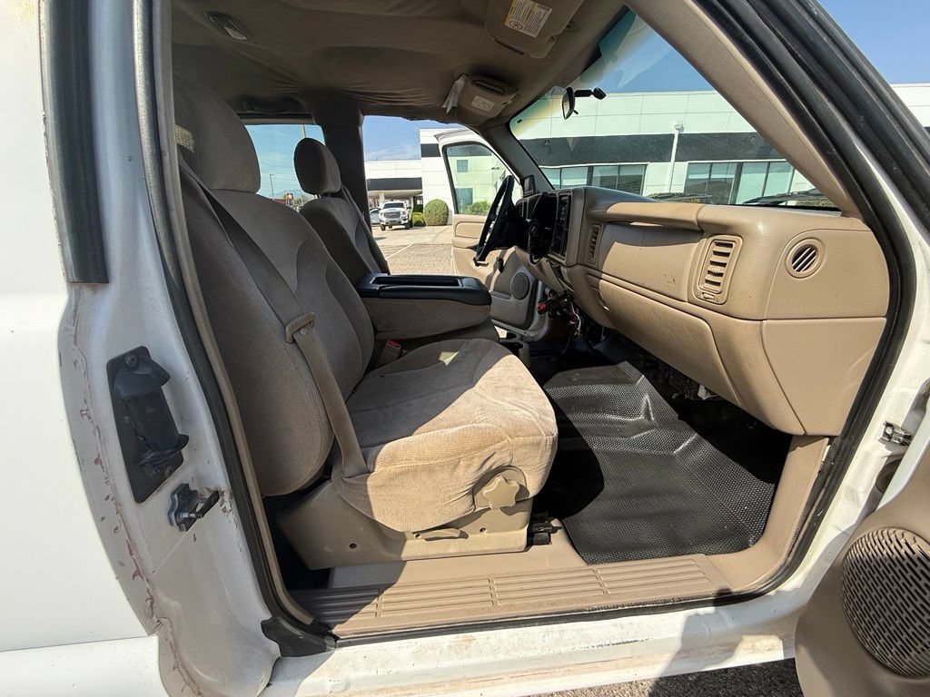 Used 2002 GMC Sierra 2500 2WD Extended Cab HD image 16