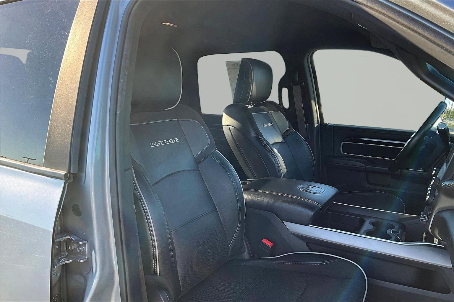 Used 2022 RAM 3500 Laramie w/ Night Edition AWD/4WD image 30