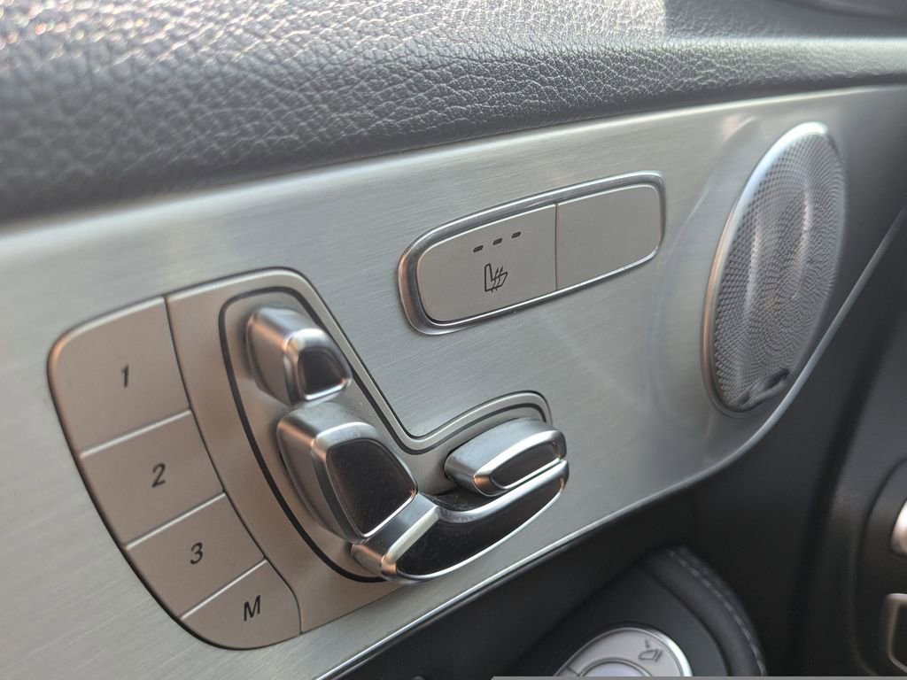 Used 2019 Mercedes-Benz C 300 Sedan image 22