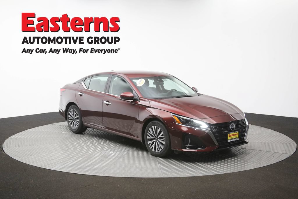 Used 2023 Nissan Altima 2.5 SV FWD image 49