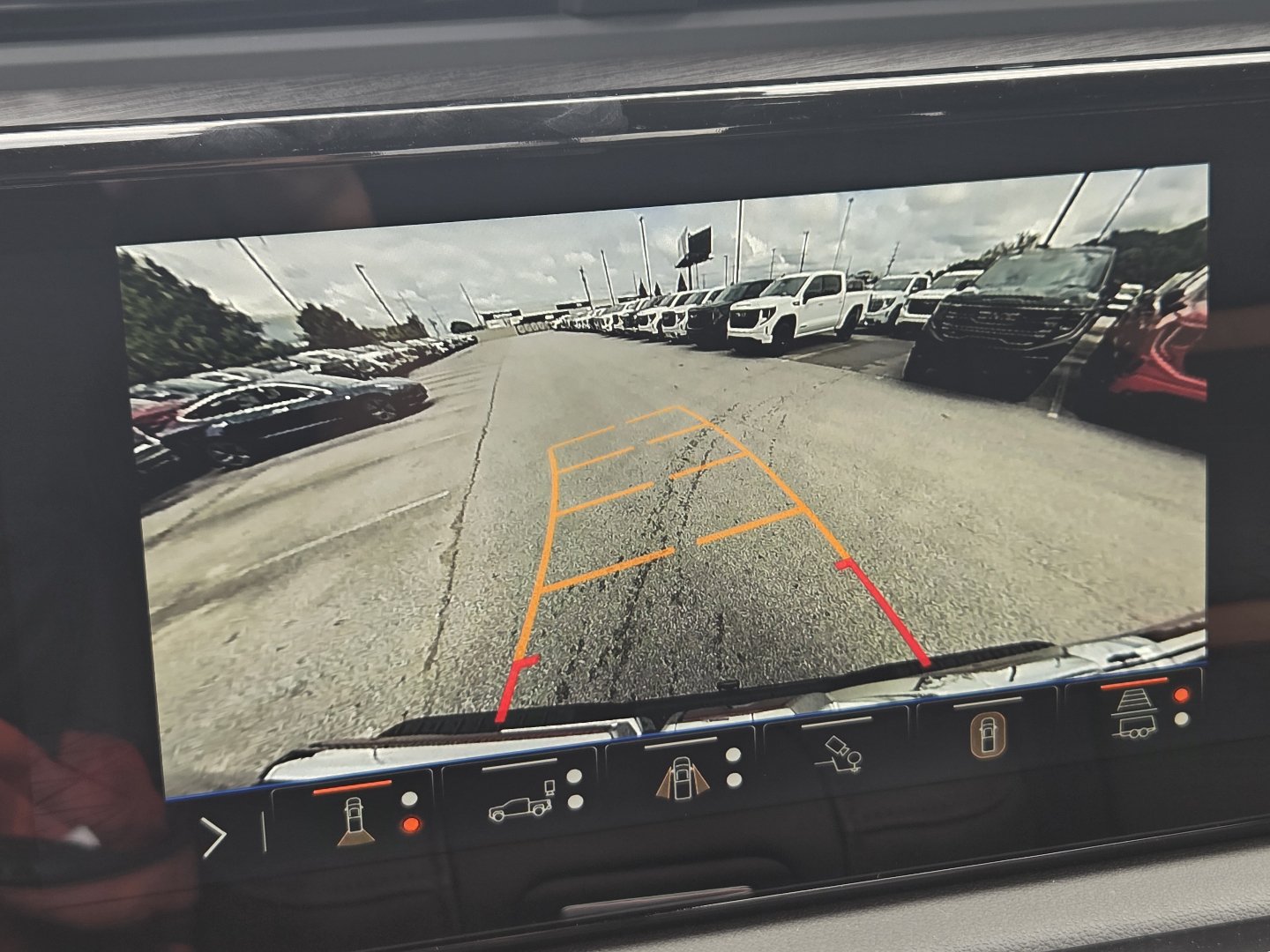 New 2026 GMC Sierra 1500 AT4 w/ AT4 Premium Package AWD/4WD image 8